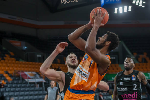 出征WTT总决赛在即，王皓：王楚钦遇阶段性问题，他会解决澎湃新闻客户端.