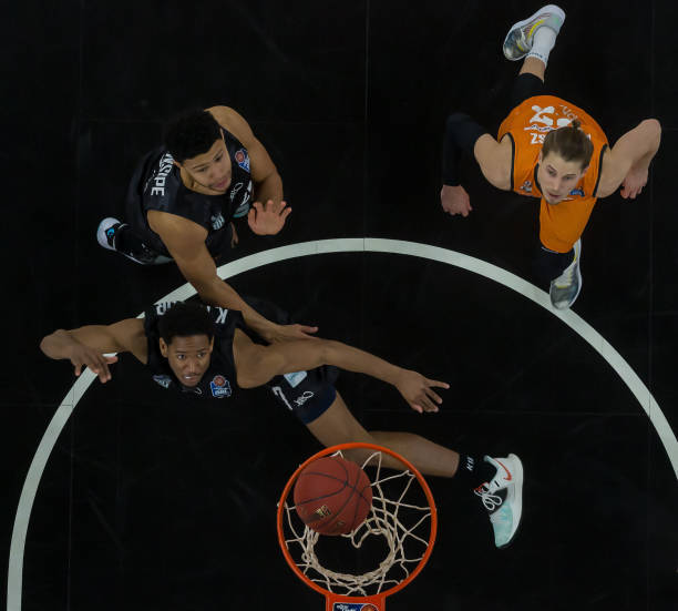 徐根宝提出 徐根宝提出